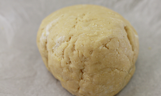 Как сделать тесто для рыбалки из муки, из манки на плотву своими руками