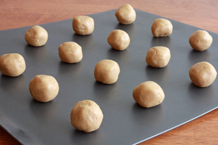 Как сделать тесто для рыбалки из муки, из манки на плотву своими руками