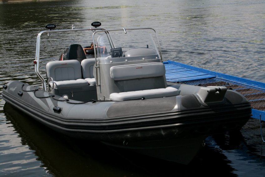 Купить надувную лодку ПВХ с жестким дном - рейтинг марок, цена